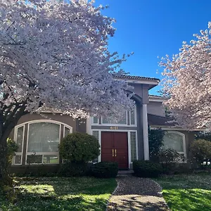 Pensión Harmony House